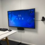 Konferenzsystem-Logitech-Touch-Display-Meetingraum-WeDoDs