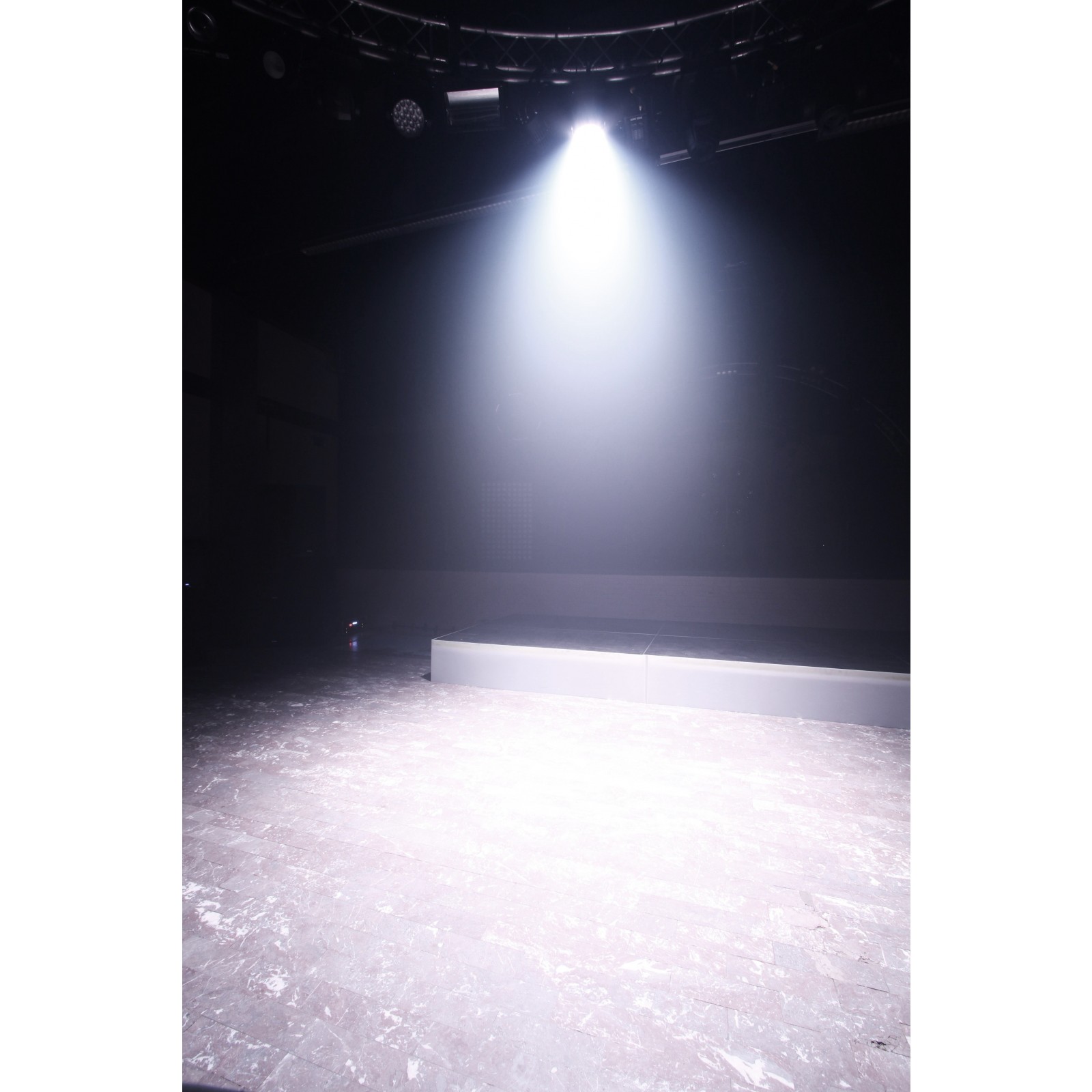 bt-w19l10_zoom_-_zoom_4