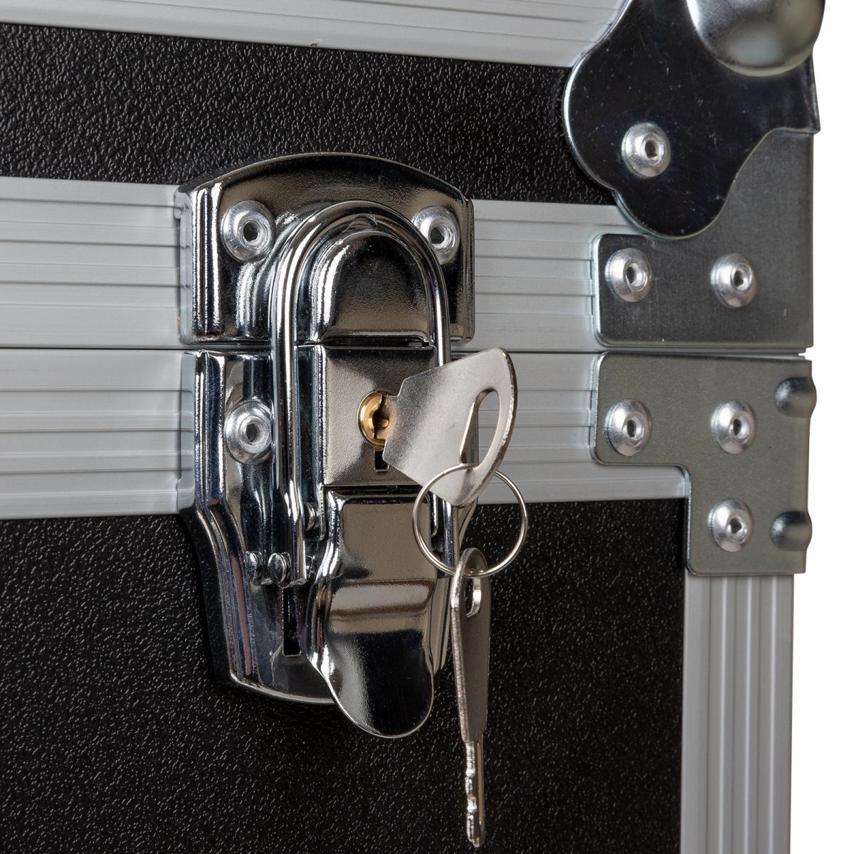 MOVINGHEADCASE6close